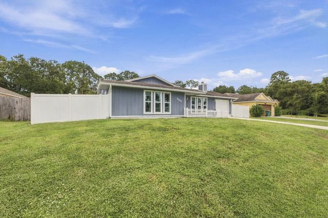 4 of 28 - 3489 Sw Englewood Street, Port St. Lucie, FL