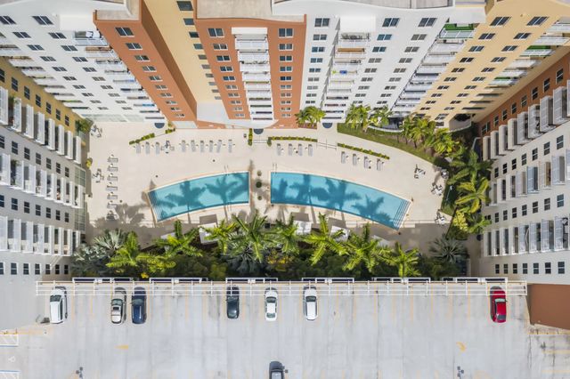 4 of 23 - 18800 Ne 29 Avenue #923, Aventura, FL