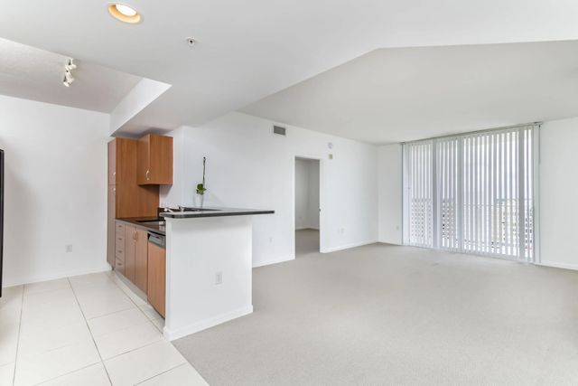 5 of 23 - 18800 Ne 29 Avenue #923, Aventura, FL
