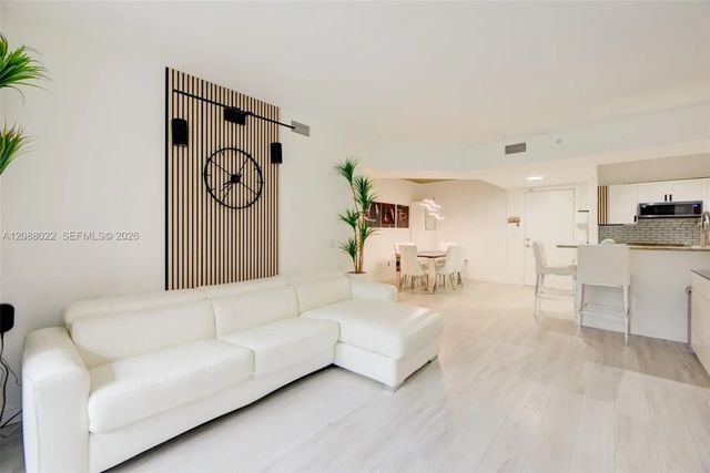 4 of 41 - 2775 Ne 187th Street #215, Aventura, FL