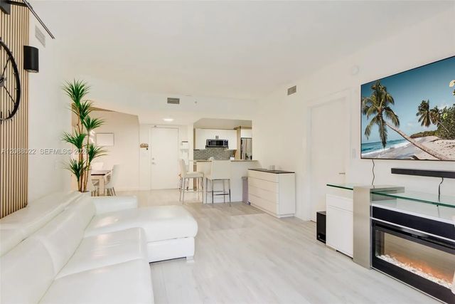 5 of 41 - 2775 Ne 187th Street #215, Aventura, FL