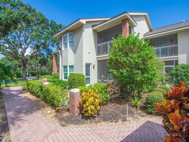 101 E Park Shores Circle #2w, Indian River Shores