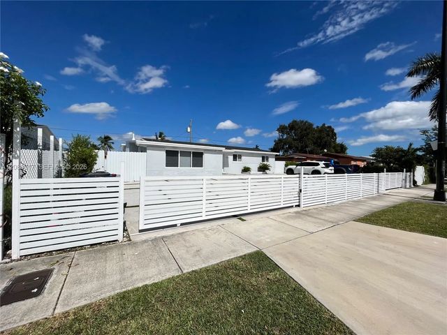 3 of 11 - 10521 Caribbean Boulevard, Cutler Bay, FL