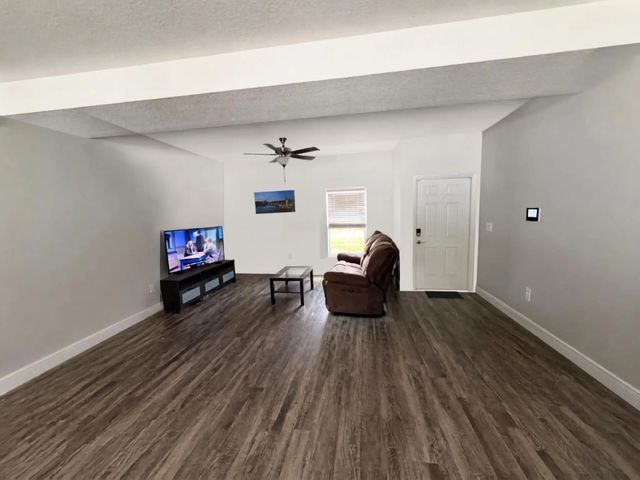 4 of 17 - 3239 Telesca Road Se, Palm Bay, FL