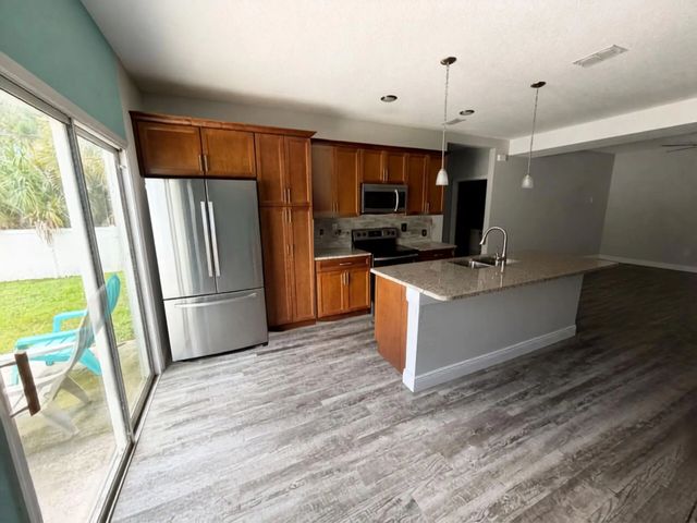 5 of 17 - 3239 Telesca Road Se, Palm Bay, FL