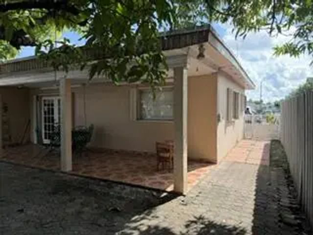 2 of 13 - 3582 W 2nd Avenue, Hialeah, FL