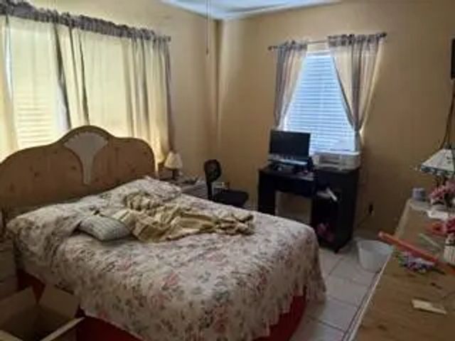 4 of 13 - 3582 W 2nd Avenue, Hialeah, FL