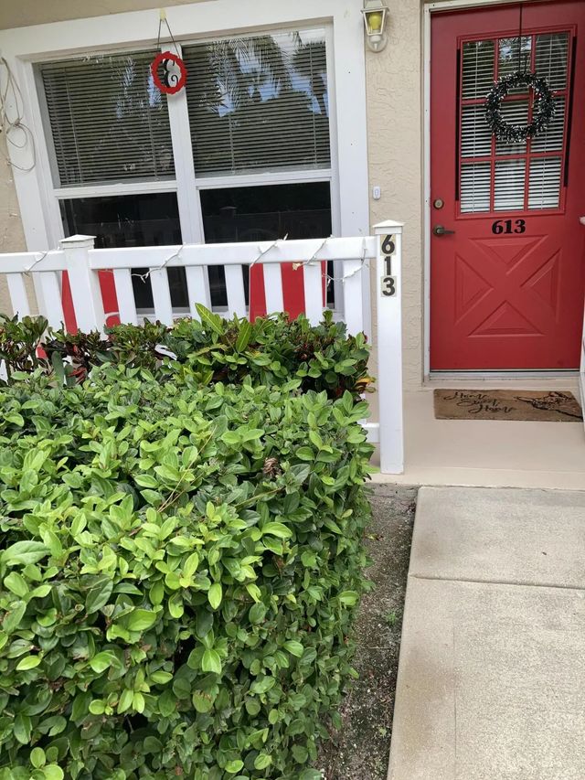 2 of 24 - 613 Nw San Remo Circle, Port St. Lucie, FL