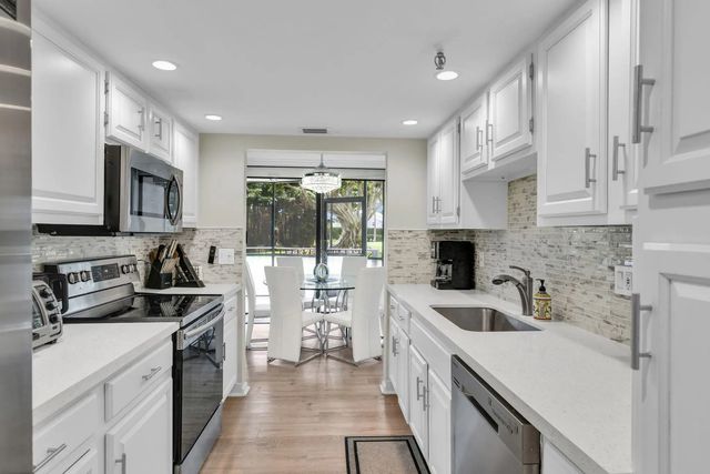 899 Jeffery Street #109, Boca Raton