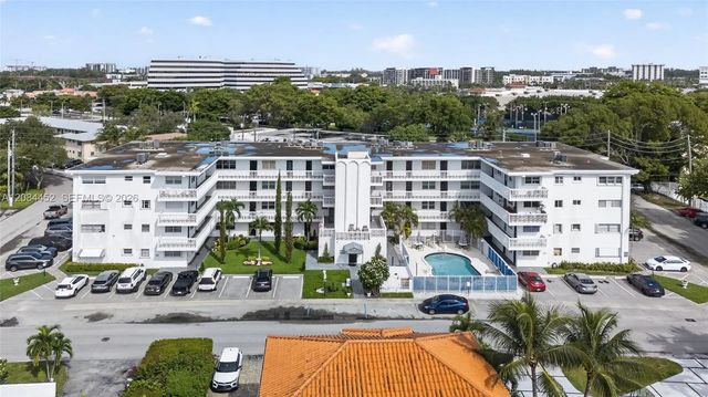 2 of 30 - 11685 Canal Drive #303, North Miami, FL