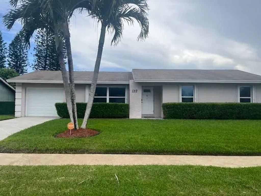 132 Bobwhite Road, Royal Palm Beach