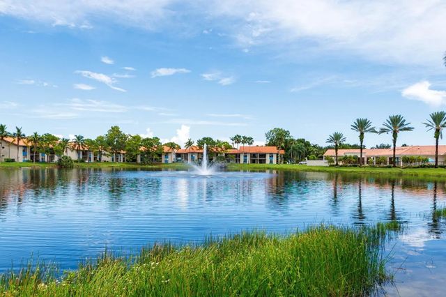 1524 Lake Crystal Drive #e, Royal Palm Beach