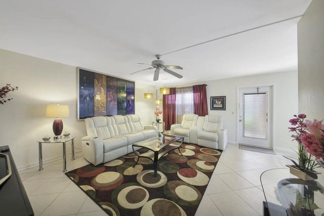 4 of 31 - 308 Brittany G, Delray Beach, FL