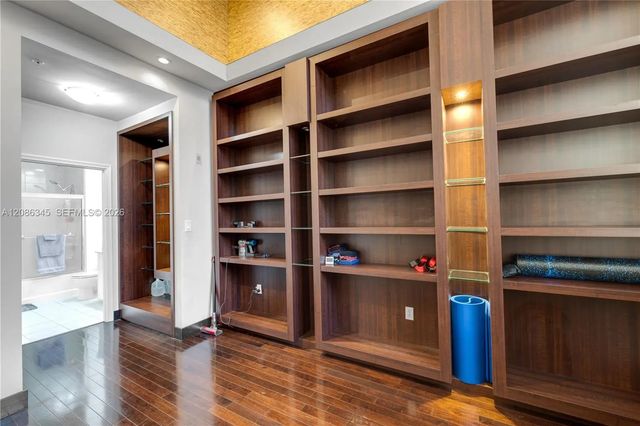 5 of 42 - 2775 Ne 187th Street #120, Aventura, FL