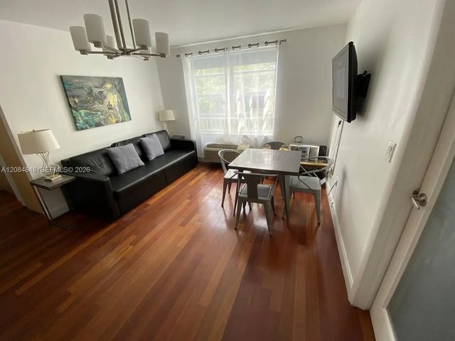 2 of 15 - 420 15th Street #205, Miami Beach, FL