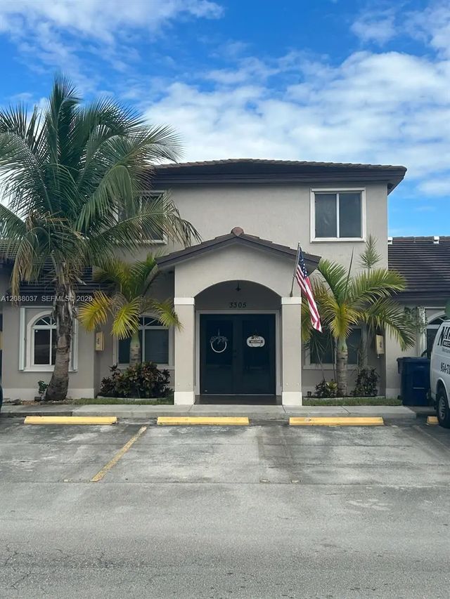 2 of 32 - 18859 Nw 86th Avenue #3305, Hialeah, FL