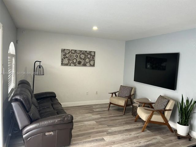 5 of 32 - 18859 Nw 86th Avenue #3305, Hialeah, FL