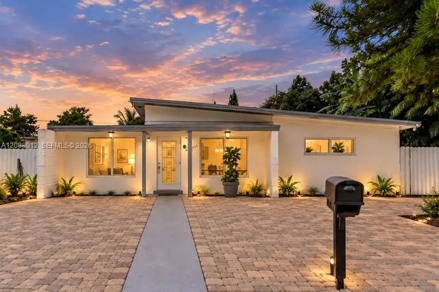 12501 Nw 22nd Avenue, Miami