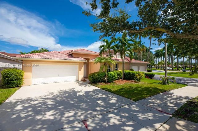 2 of 47 - 13945 S Cypress Cove Circle, Davie, FL
