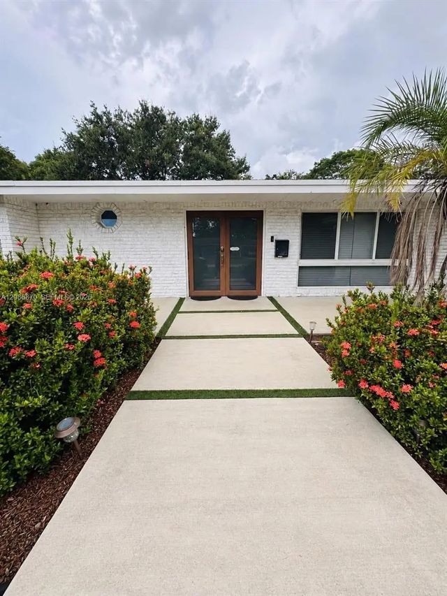 2 of 25 - 695 Sw 65th Avenue, Margate, FL