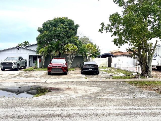 3 of 29 - 5822 Albert Road, West Palm Beach, FL