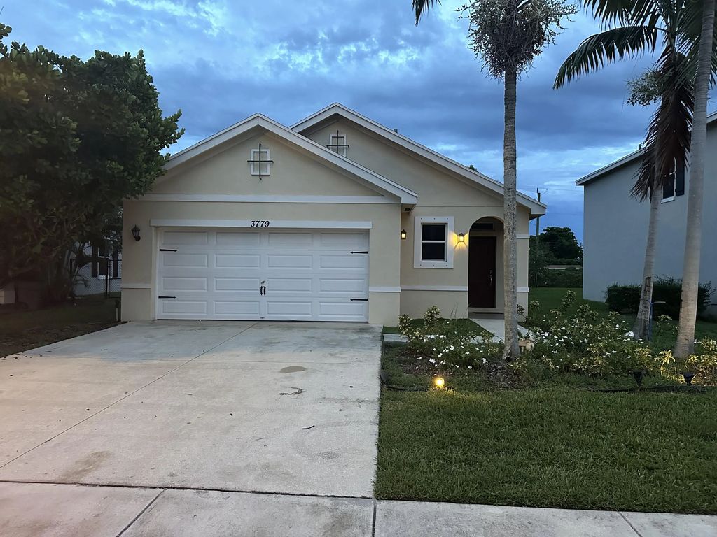 3779 Whitney Park Lane, Greenacres