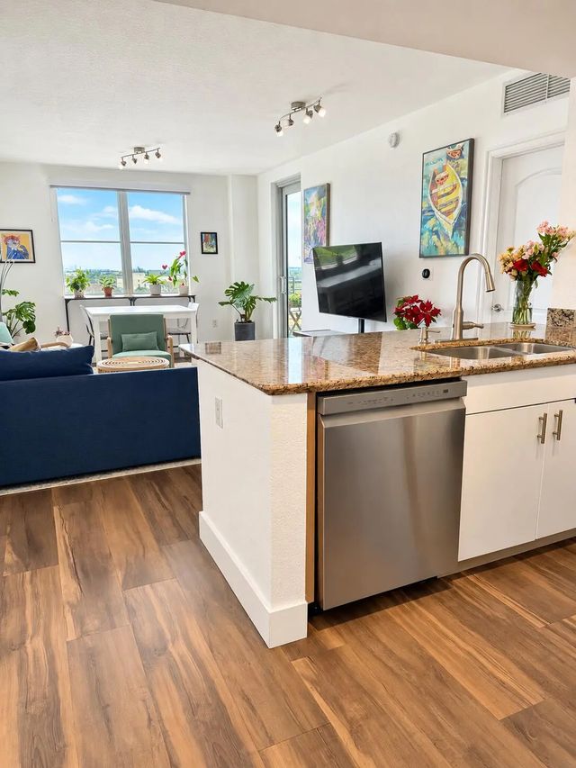1830 Radius Drive #708, Hollywood
