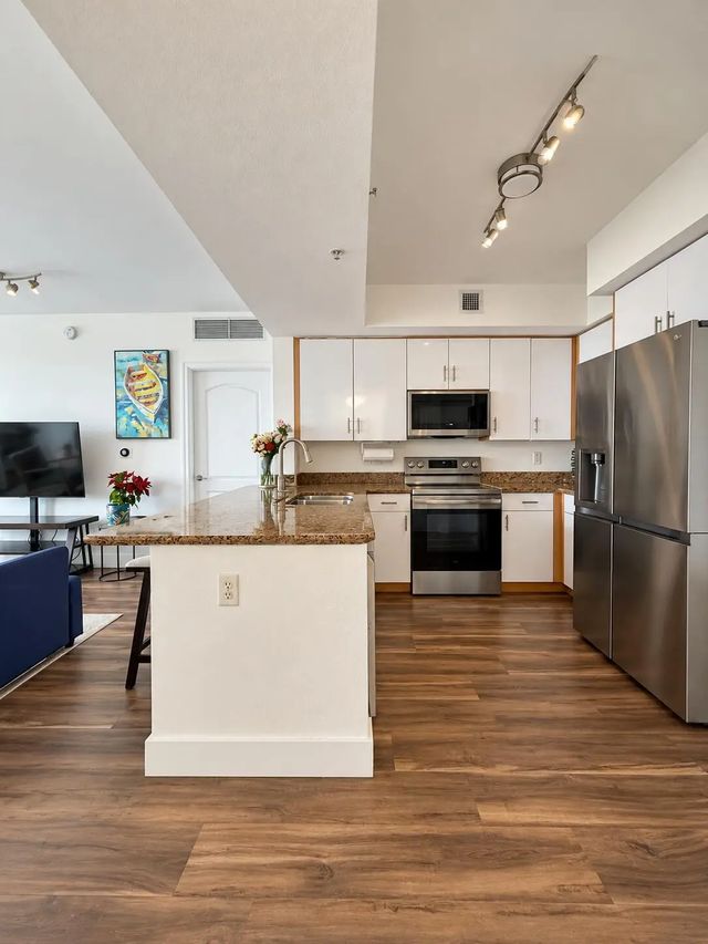 4 of 41 - 1830 Radius Drive #708, Hollywood, FL