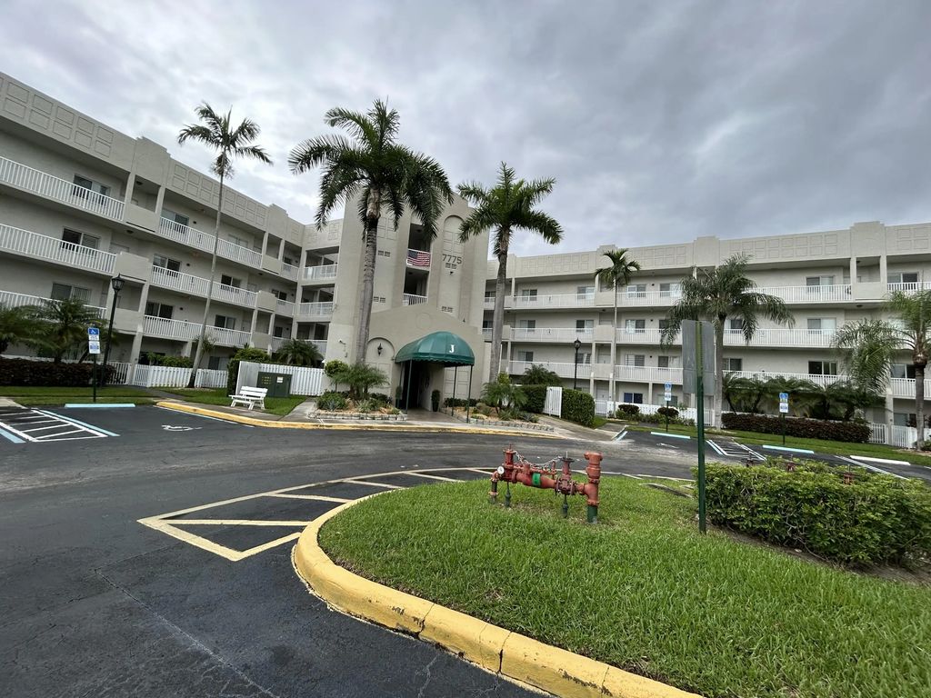 7775 Southampton Terrace #312, Tamarac