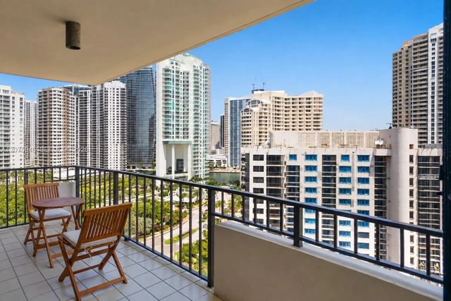 5 of 42 - 520 Brickell Key Drive #a1902, Miami, FL