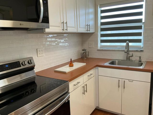 3 of 19 - 2720 N Pine Island Road #305, Sunrise, FL