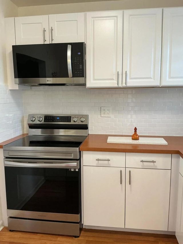 5 of 19 - 2720 N Pine Island Road #305, Sunrise, FL