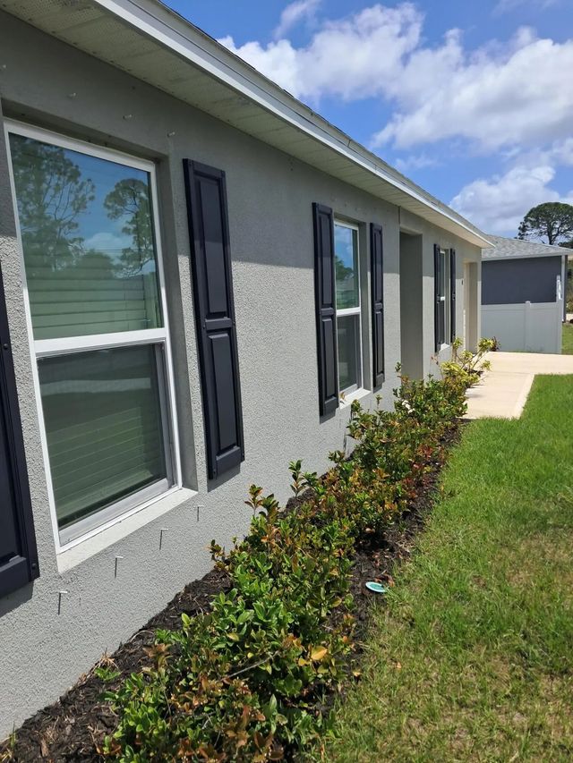 3 of 4 - 141 Se Ferguson Street Se #1, Palm Bay, FL