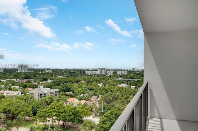 3 of 32 - 1901 Brickell Avenue #b1702, Miami, FL