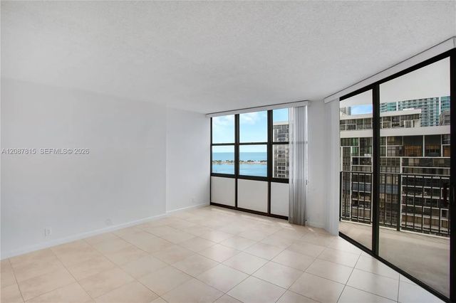 5 of 32 - 1901 Brickell Avenue #b1702, Miami, FL