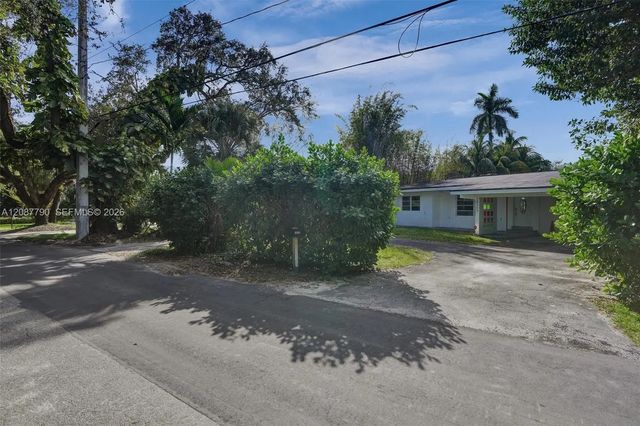 4 of 52 - 18500 Ne 23rd Court, Miami, FL