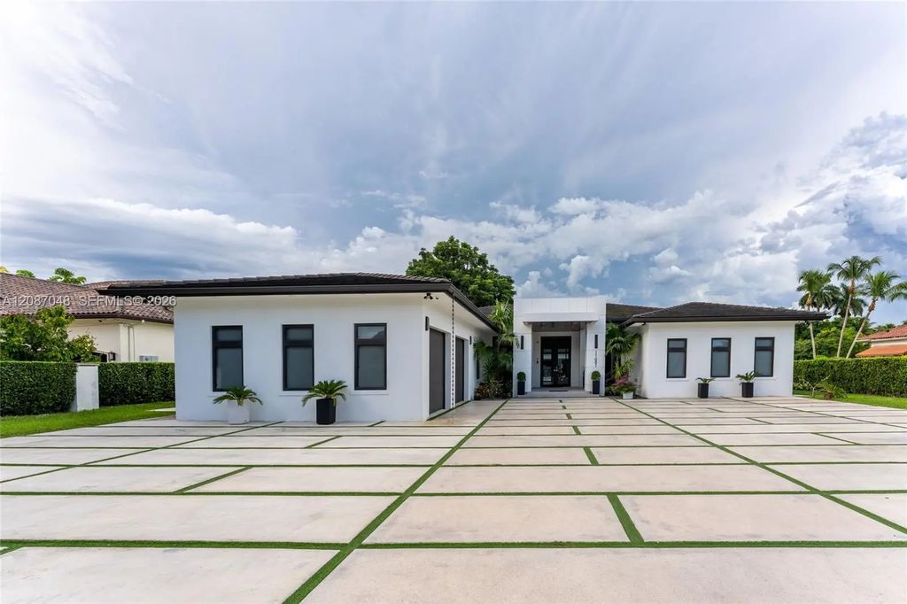 11681 Sw 93rd Street, Miami