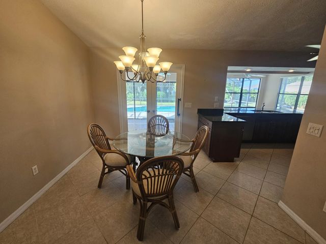 5 of 22 - 421 Se Faith Terrace, Port St. Lucie, FL