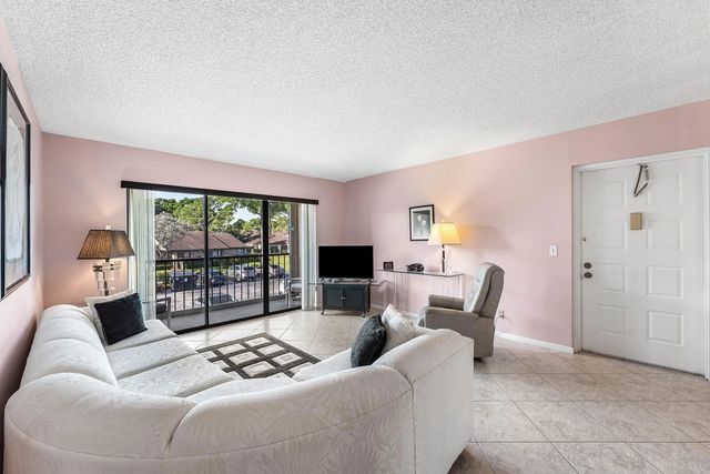 3 of 27 - 708 Sunny Pine Way #h2, Greenacres, FL