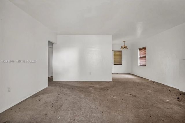 3 of 22 - 424 Minola Drive, Miami Springs, FL
