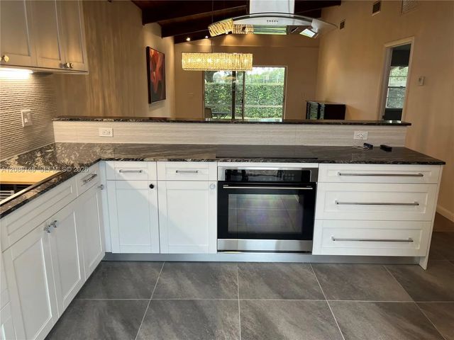 4 of 35 - 140 Fox Road #3-46, Hollywood, FL