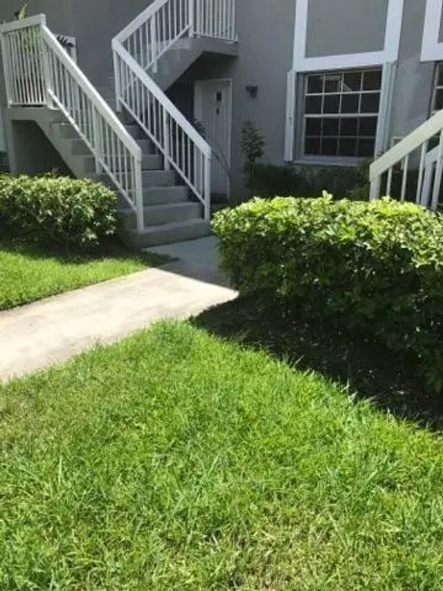 2 of 4 - 450 Ne 210th Cir Terrace #104-6c, Miami, FL