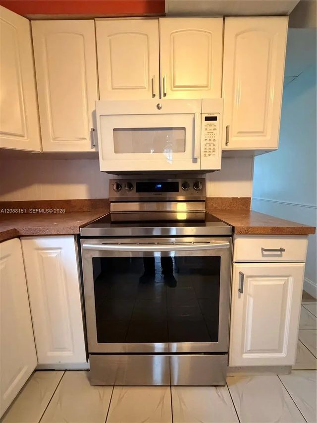 5 of 26 - 371 Sw 67th Terrace, Pembroke Pines, FL