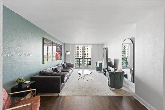 2 of 45 - 19370 Collins Avenue #816, Sunny Isles Beach, FL