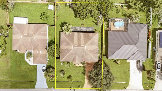 3 of 48 - 825 Se Cavern Avenue, Port St. Lucie, FL