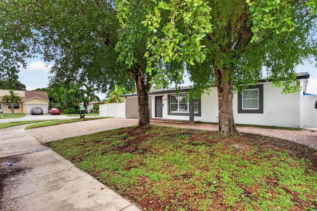 2 of 36 - 241 Ne 45th Street, Deerfield Beach, FL