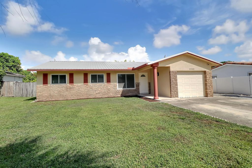 2233 Nw 3rd Avenue, Boca Raton