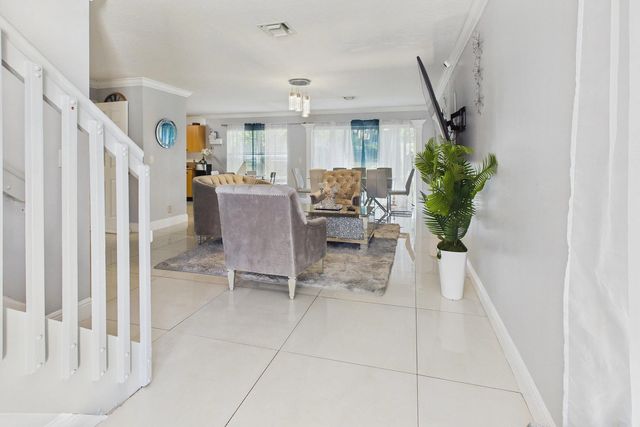 5 of 40 - 657 Perdido Heights Drive, Lake Belvedere Estates, FL