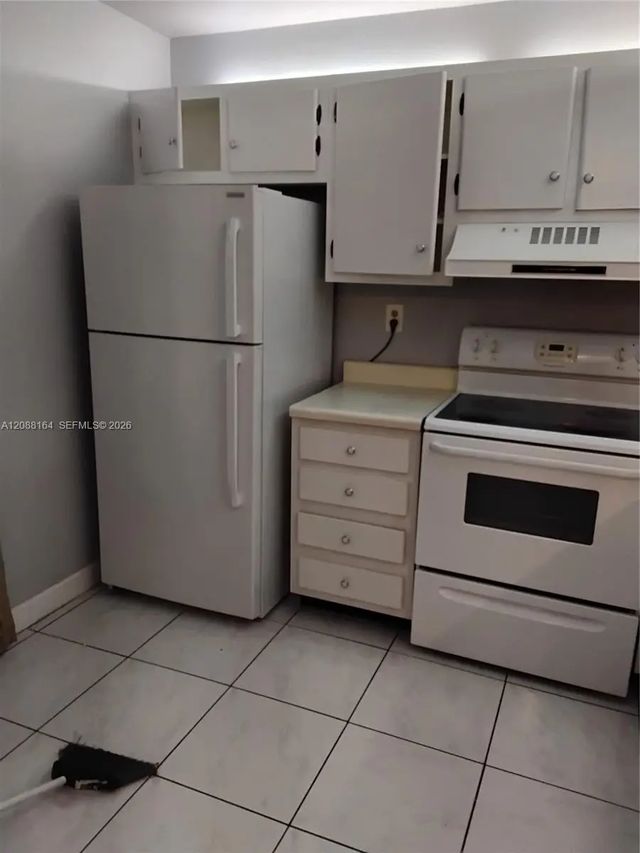 3 of 15 - 8050 W Mcnab Road #310, Tamarac, FL