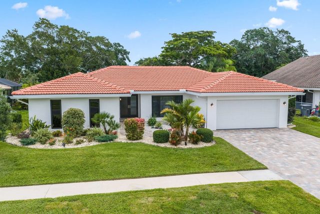 2 of 58 - 20195 Back 9 Drive, Boca Raton, FL